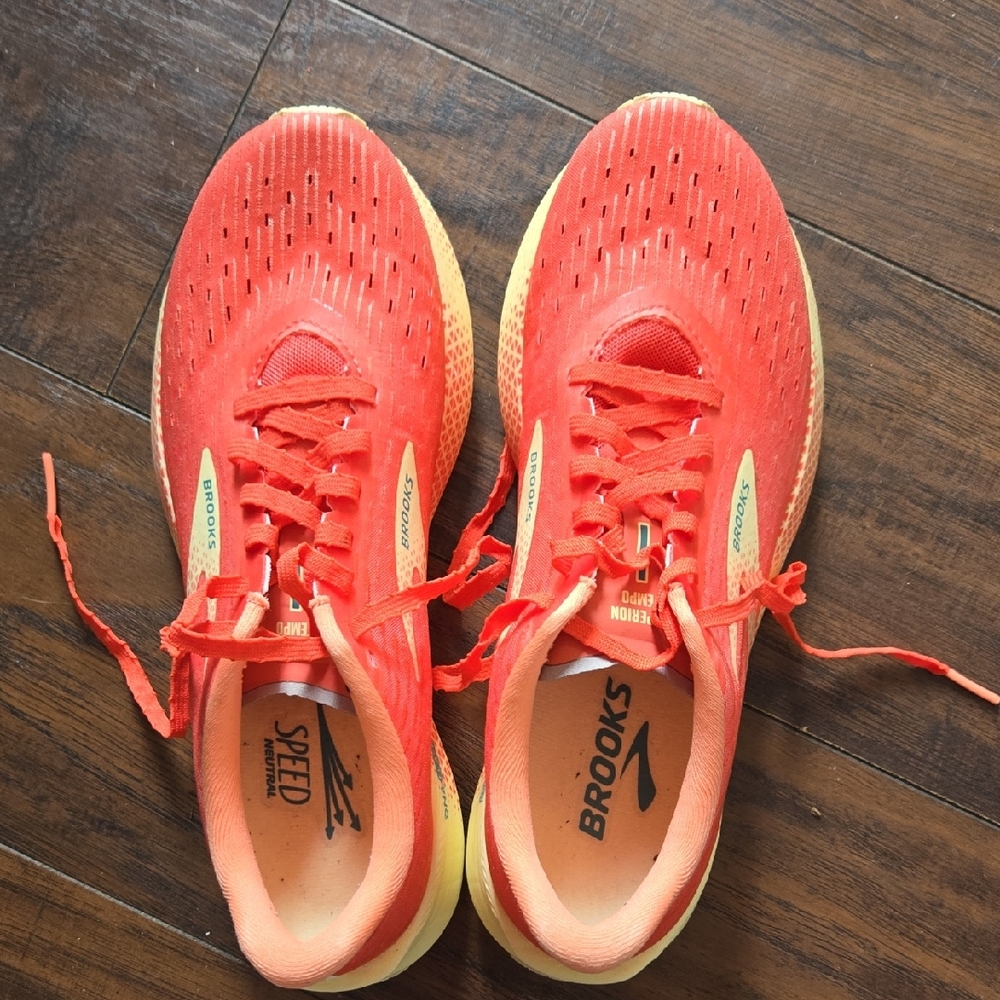 NWOT Brooks Hyperion Tempo Running Shoes